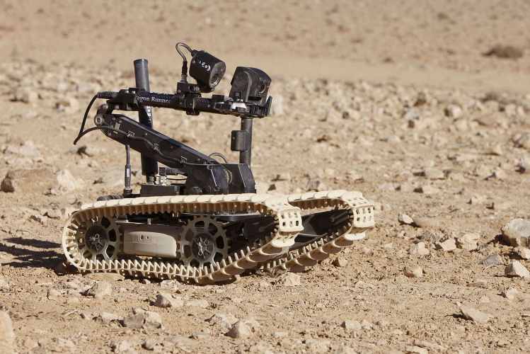 A Dragon Runner bomb disposal robot used by the British Army (Credit: Steve Dock/MOD) 