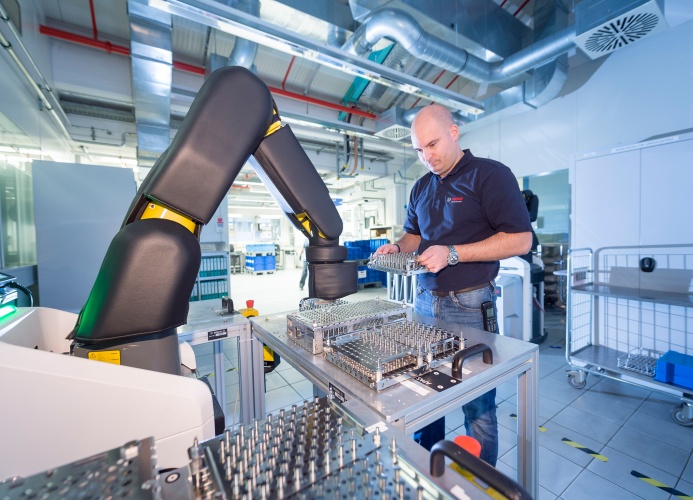 A robotic arm in action (Credit: Bosch)