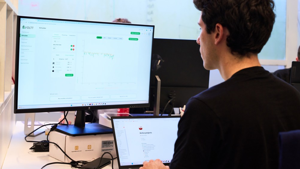 As a sustainable battery software start-up, About:Energy offers a number of technical graduate opportunities in software development 