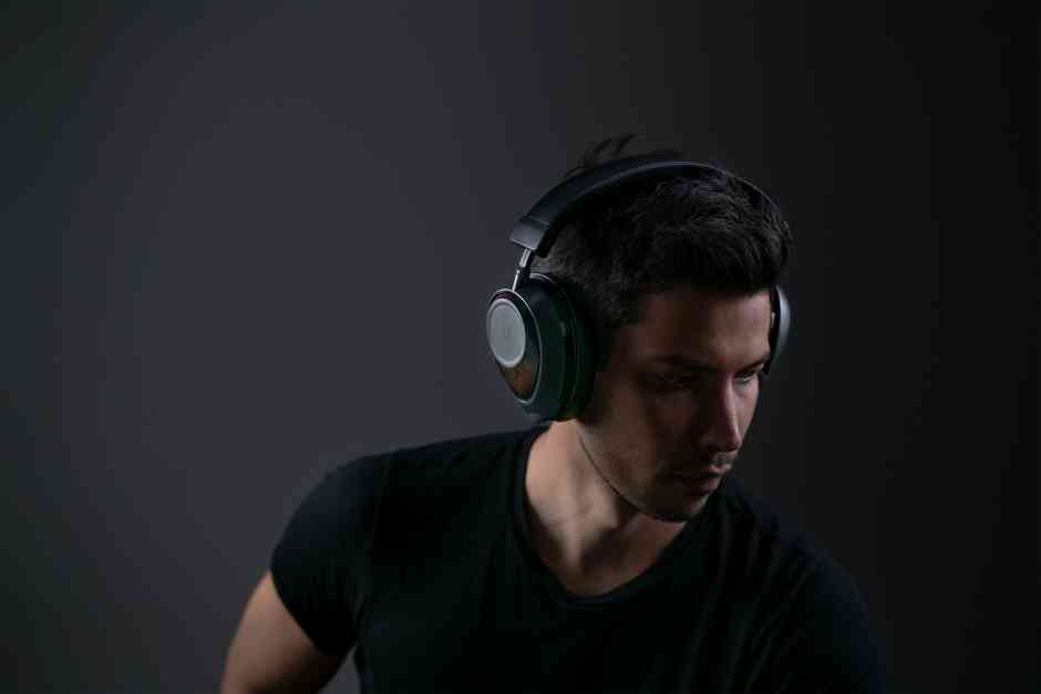 Graphene headphones