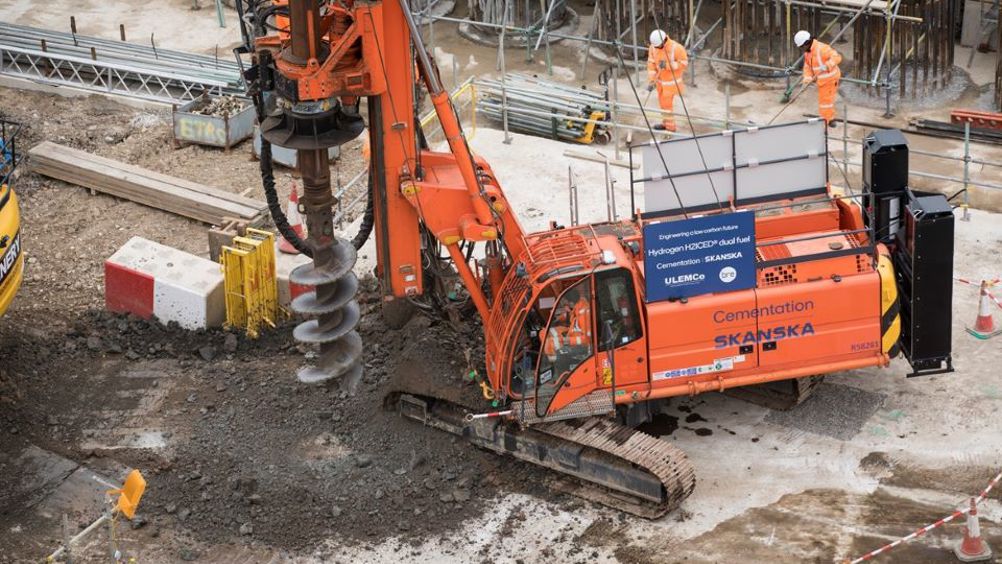 World first as HS2 trials dual-fuel piling rig on London site