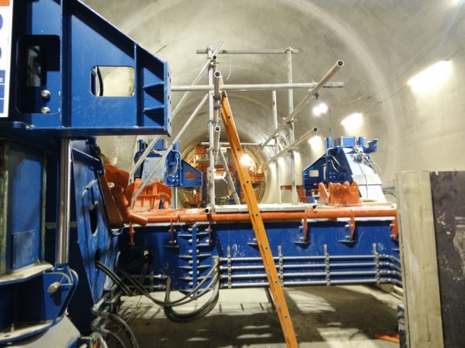 Crossrail tunnel running west from Farringdon towards Tottenham Court Road