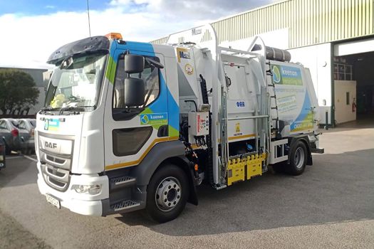 Waste disposal vehicle converted to hydrogen-HVO