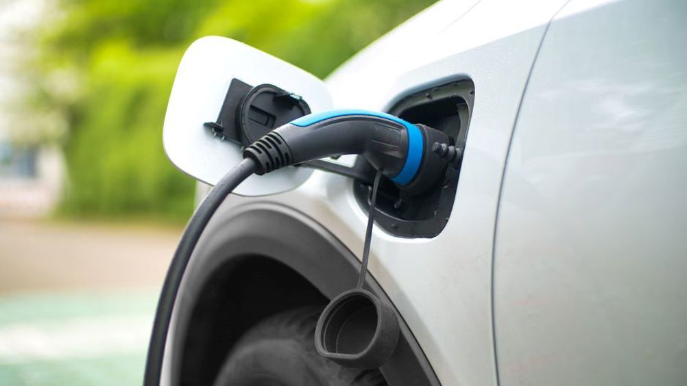 1.782 million new EVs will be registered between 2025 and 2027