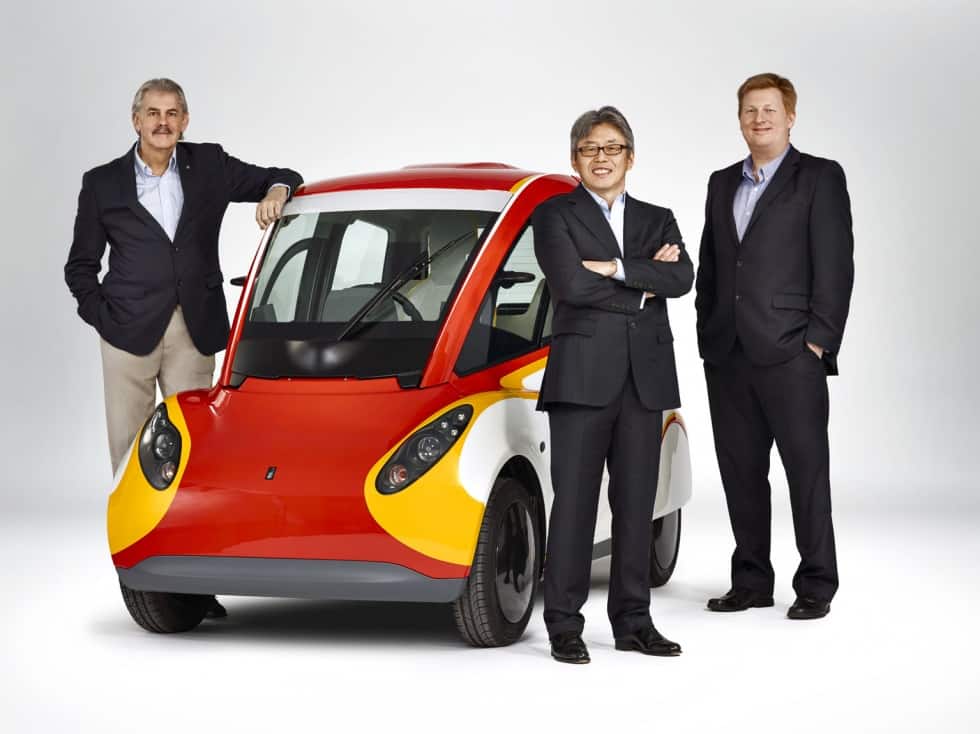 Gordon Murray, Shell Concept Car, Hidehito Ikebe and Bob Mainwaring *DO NOT USE FOR ADVERTISING PURPOSES, STRICTLY BTL USEAGE ONLY, UNLESS AGREED WITH SHELL PHOTOGRAPHIC SERVICES AND PHOTOGRAPHER* Please credit Shell/Justin Leighton
