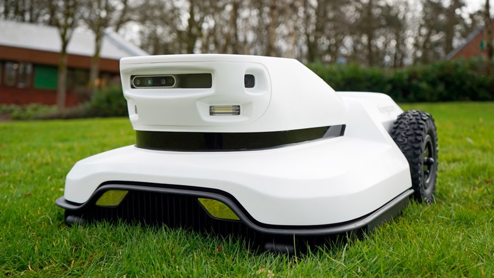 Scottish firm Kingdom Technologies hopes to revolutionise commercial grass-cutting  with its satellite guided grass cutting robot