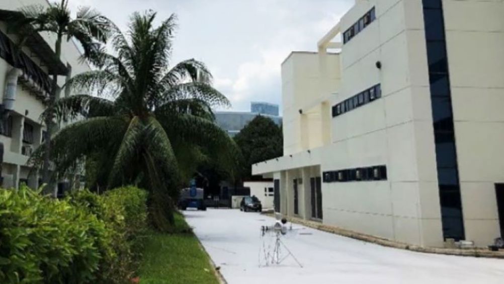 The road, pavement and walls of the test-site in Singapore with cool paint coatings