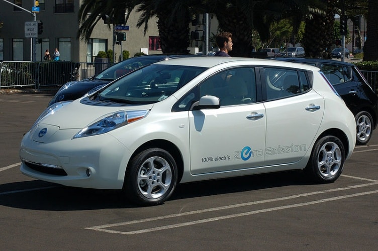 Nissan Leaf (Credit: Richard Kelly)