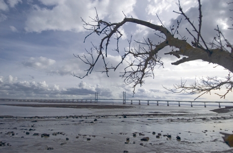 THE SEVERN BRIDGE, CALDICOT, WALES, BRITAIN - 02 MAR 2006