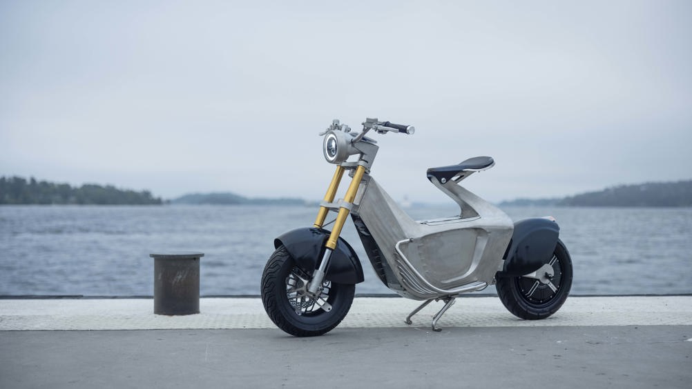 The 'SUS1' e-motorcycle is the first to be built using the company's sustainable 'industrial origami' manufacturing technology