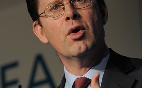 400px-greg_clark_at_the_cbi_climate_change_summit_2008_cropped