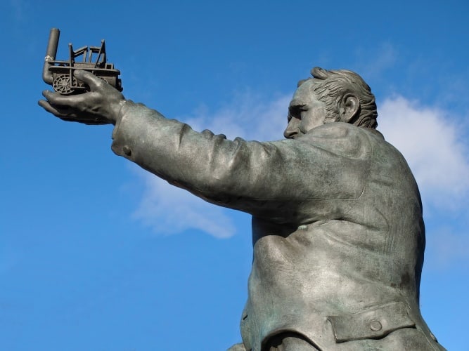 Statue of George Stephenson outside Chesterfield Railway station