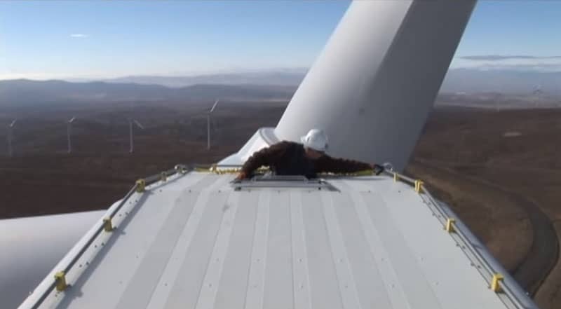 safety-grip-on-wind-turbine