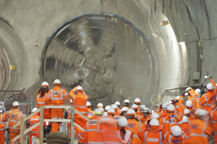 TBM Victoria breaks through into Stepney Green cavern