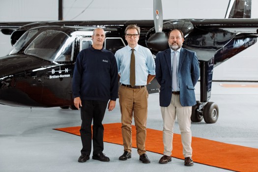 	Pete Dowers- New Production Manager (L), Bob Seely MP for Isle of Wight (C) and William Hynett- CEO of Britten-Norman (R) 