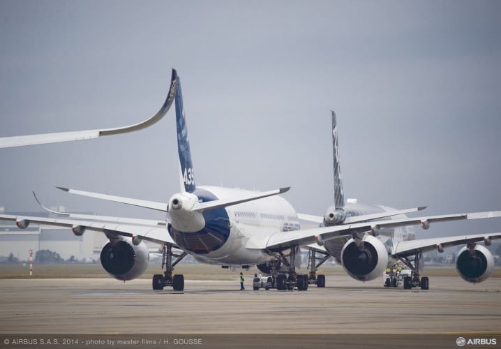 /c/v/a/Airbus_A350XWB_Formation_Flight___Preparation___05.jpg