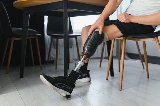 Roliner smart prosthetic liner adapts in real-time to an amputee’s residual limb