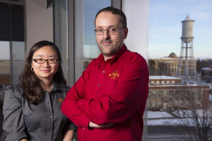 Zengyi Shao and Jean-Philippe Tessonnier (Credit: Christopher Gannon/Iowa State University)