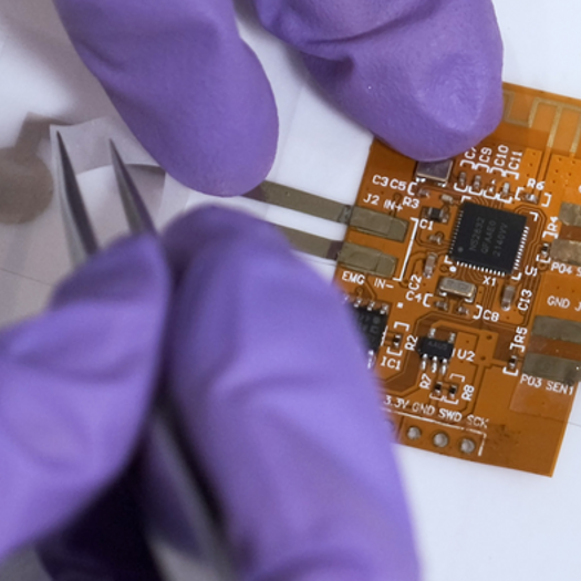 The BIND interface (biphasic, nano-dispersed interface) makes assembly of stretchable devices simple while offering excellent mechanical and electrical performance