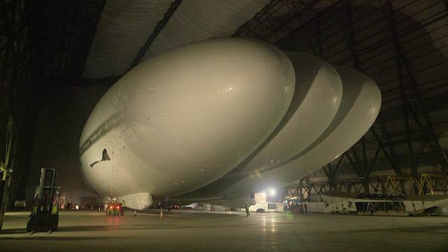 Airlander floating