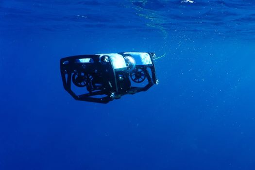 Offshore robots can improve safety and efficiency for wind farm maintenance 