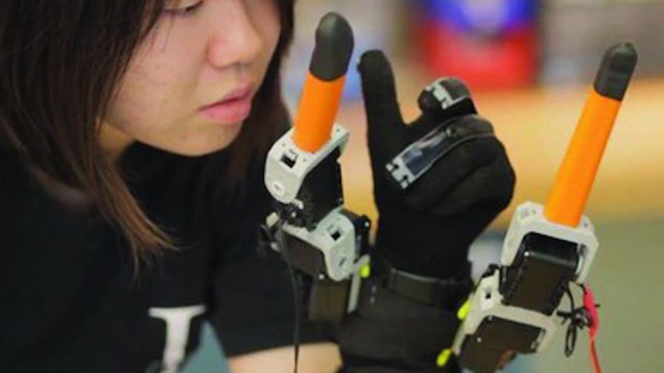MIT CSAIL develops robotic gripper that can feel what it grabs - The Robot  Report