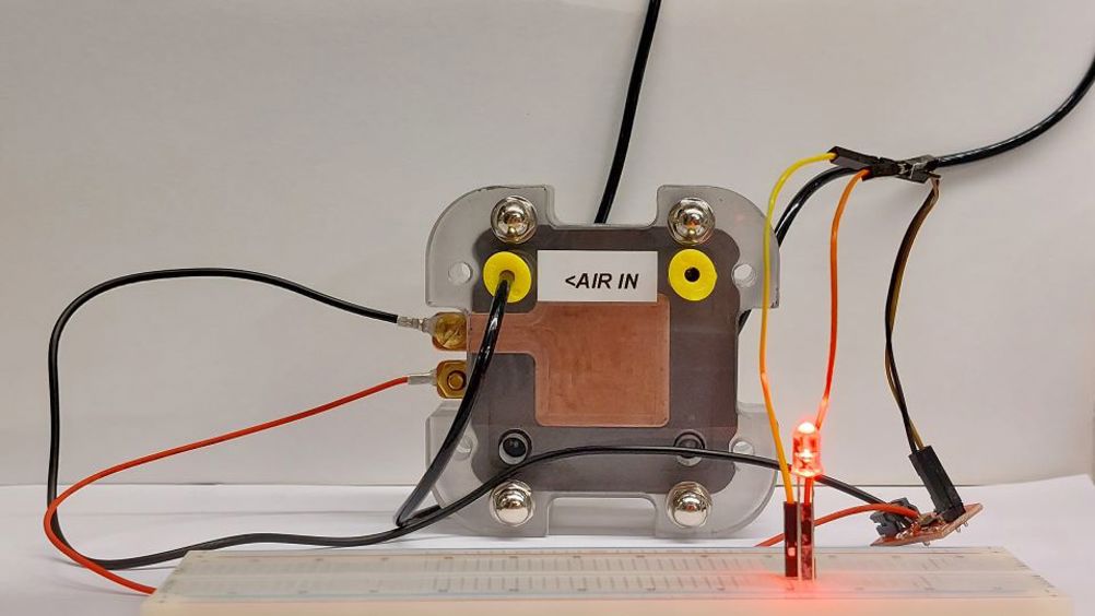 The researchers tested their feather-based membrane by assembling it in a commercial fuel cell setup